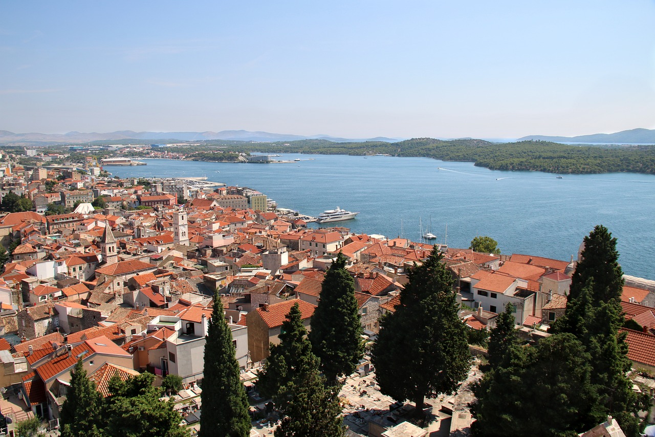 Ontdek De Verborgen Schatten Van Deze Charmante Kroatische Stad Sibenik